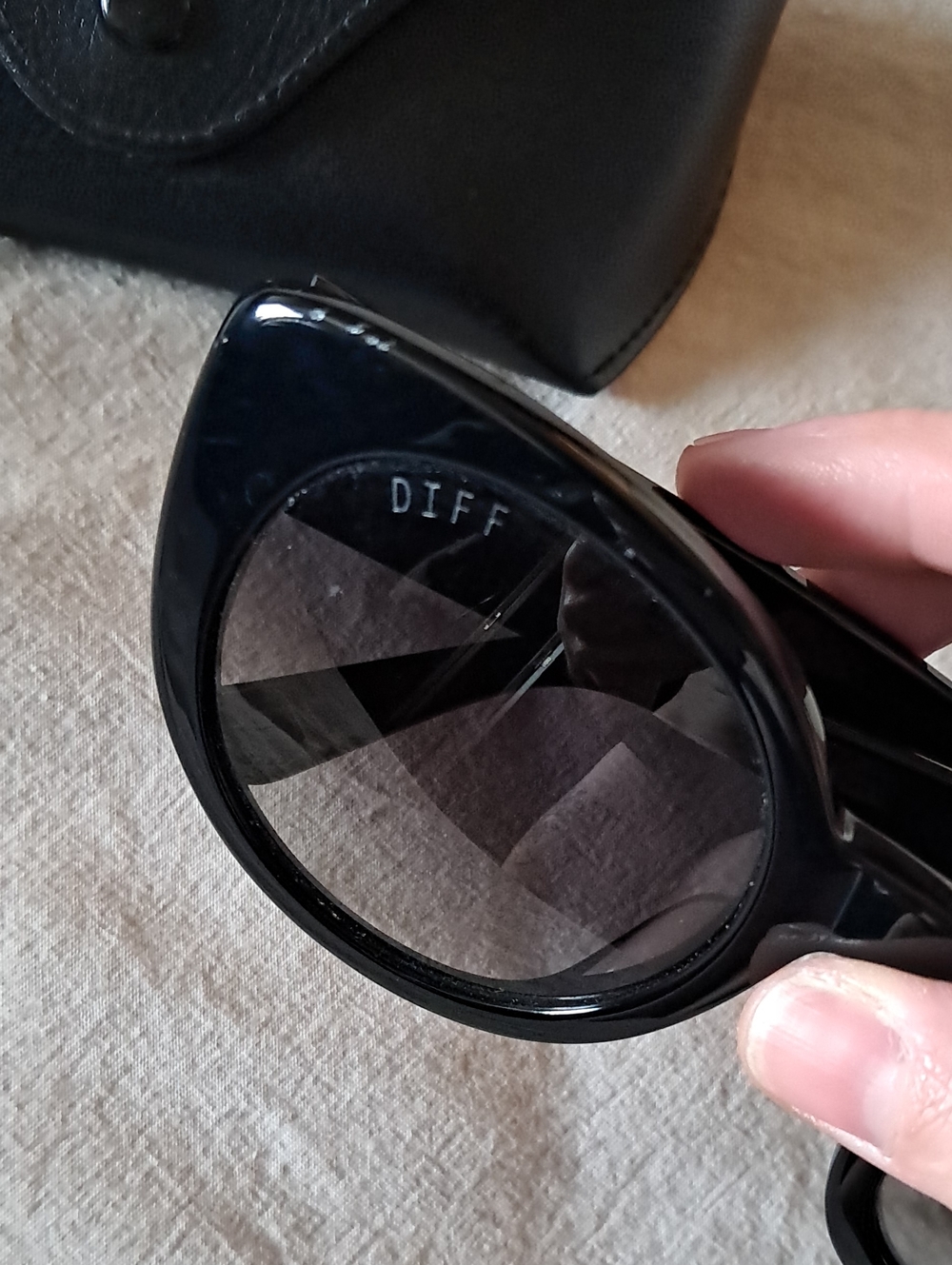 Diff Sunglasses - Picture 2 of 5